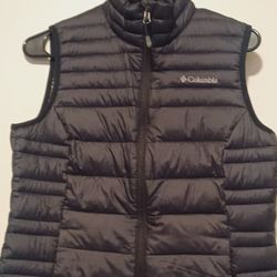 New Condition Columbia Omni Heat Black Vest Women's Medium 