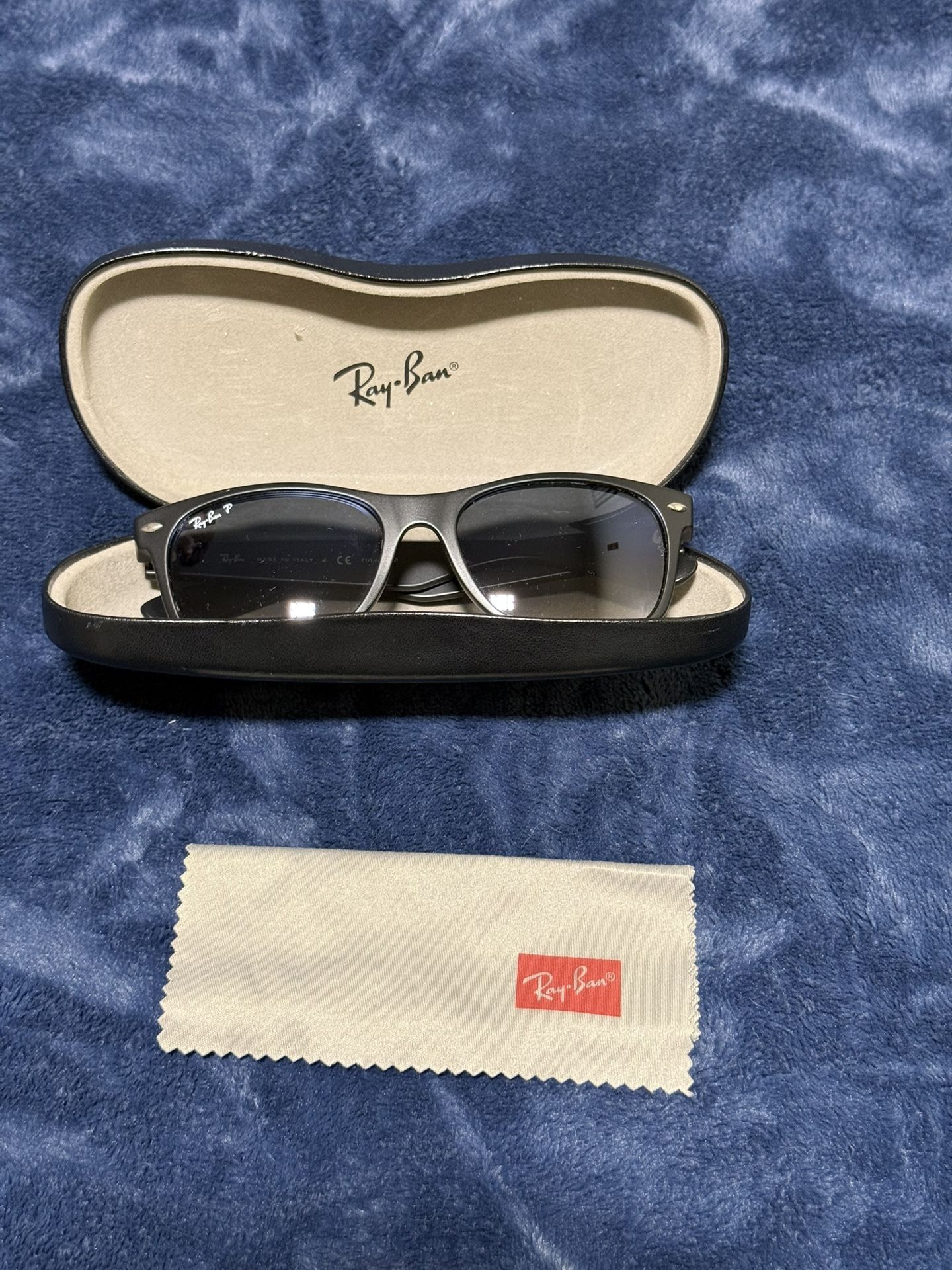 Ray ban sun glasses blue lens polarized