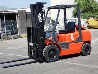 Kalmar forklift 5000# capacity 3 stage sideshift solid pneumatic tires