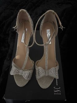 10 pairs of women’s 9.5 shoes