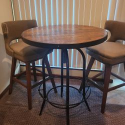 Bar Table And Chairs 