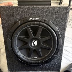 kicker subwoofers 