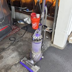Dyson Animal 2 Upright Vacuum