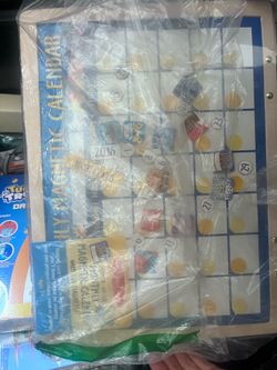 Monthly magnetic calendar
