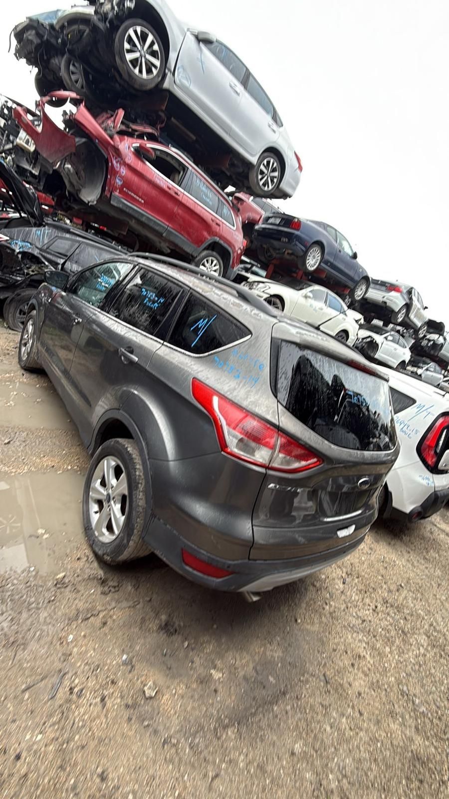 Ford escape 2014  Only Parts 