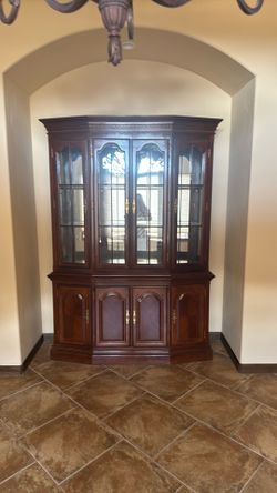 Thomasville China Cabinet
