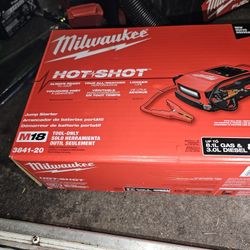Brand New Milwaukee M18 Hot Shot Jumpstarter