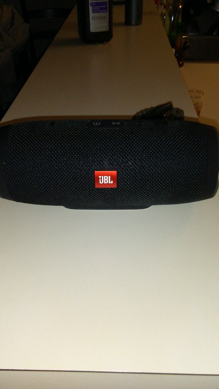 JBL bluetooth speaker