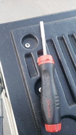 Snap on screwdriver