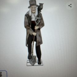 Halloween 6.5 Ft Gravedigger