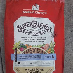 Stella & Chewy's Dog Food 8.5lb Bag Chicken & Salmon Best By 2026