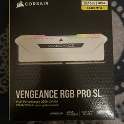 White Corsair Vengeance RGB Pro SL DDR4 Rams 16g*2=32g