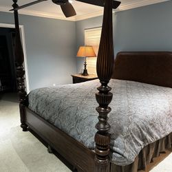 Thomasville Ernest Hemingway King Bedroom Set