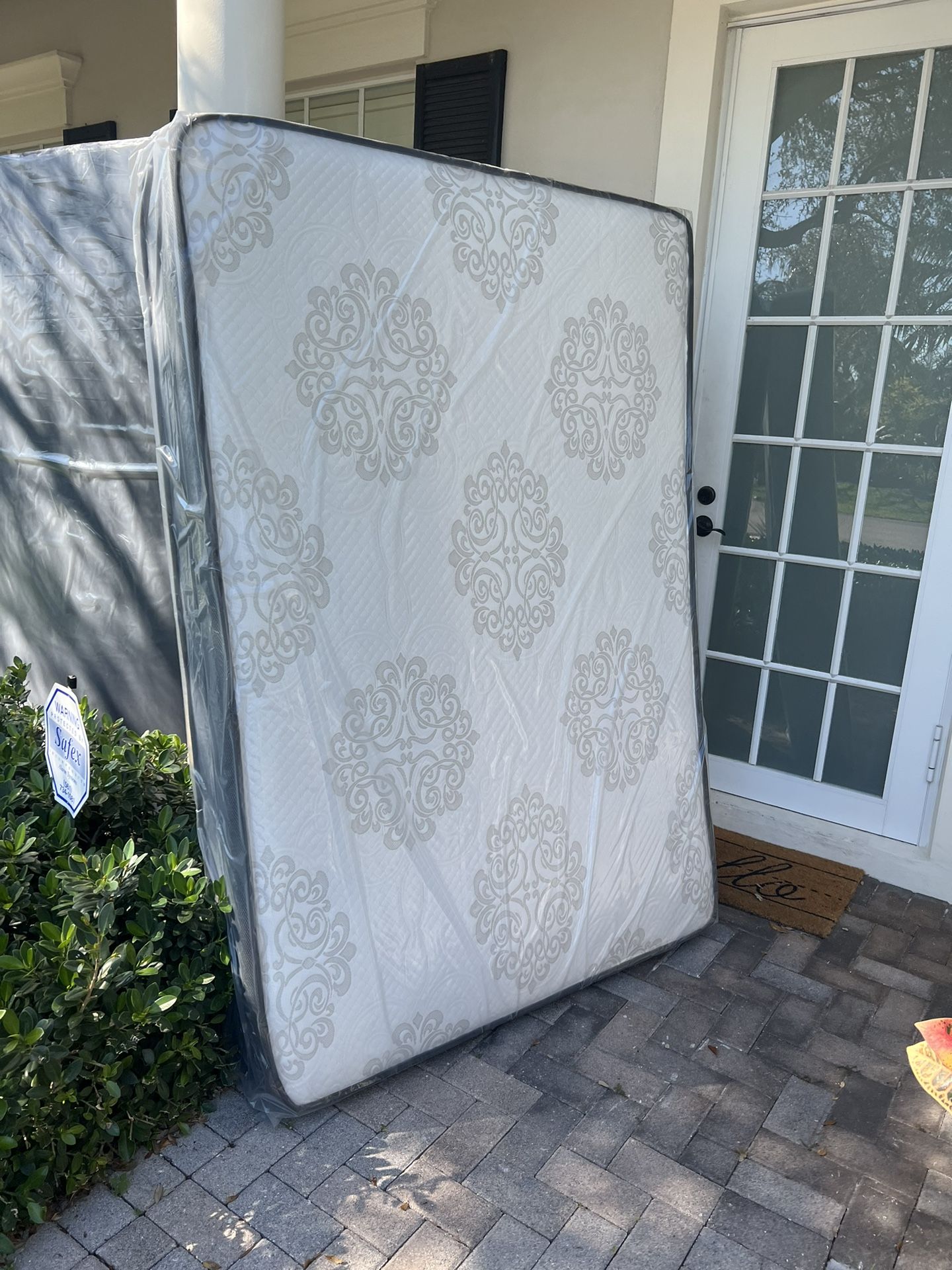 Mattresses: twin, full queen regular Colchon Nuevo Colchones