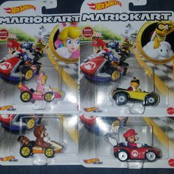 Hot Wheels Mario Kart Cat Peach Standard Car Play Vehicle 