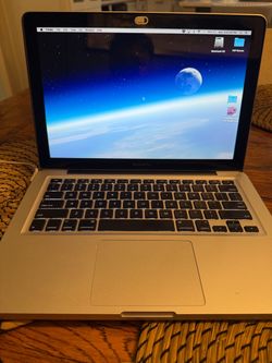 Apple MacBook Pro 13-inch (Mid 2012) - 2.5 GHz Intel Core i5, 4GB RAM - Unibody