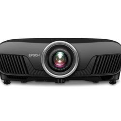 Epson 6050 UB With New Bulb & 120" Screen