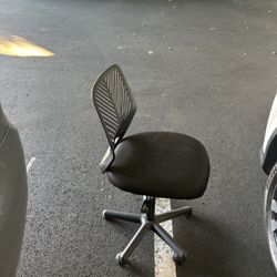 desk chair 