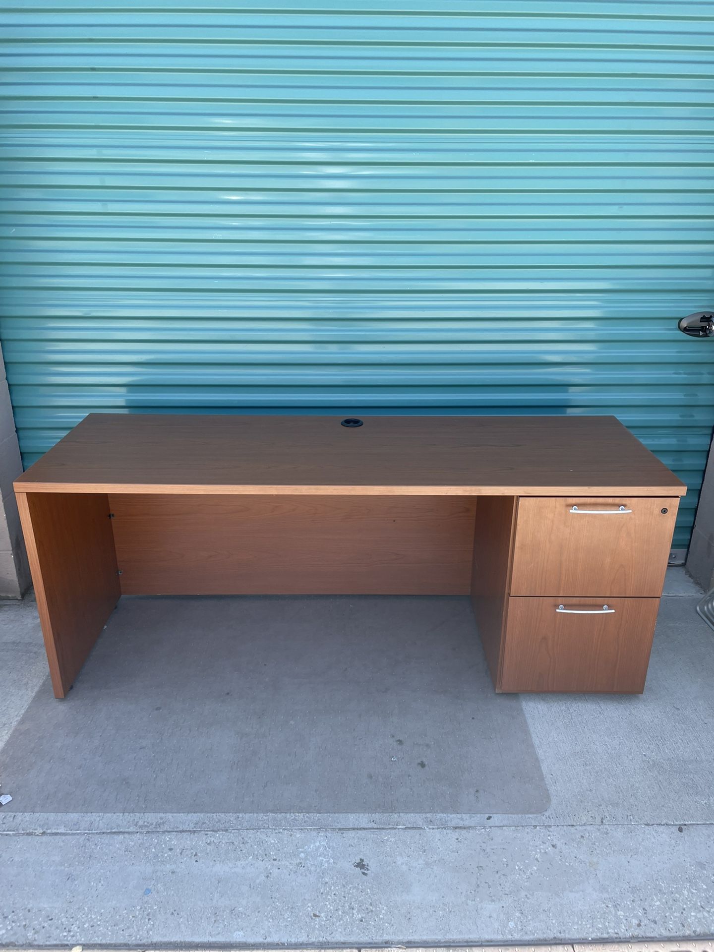 Executive Office Desk 72width 24depth Delivery Available !!!!! 🛻
