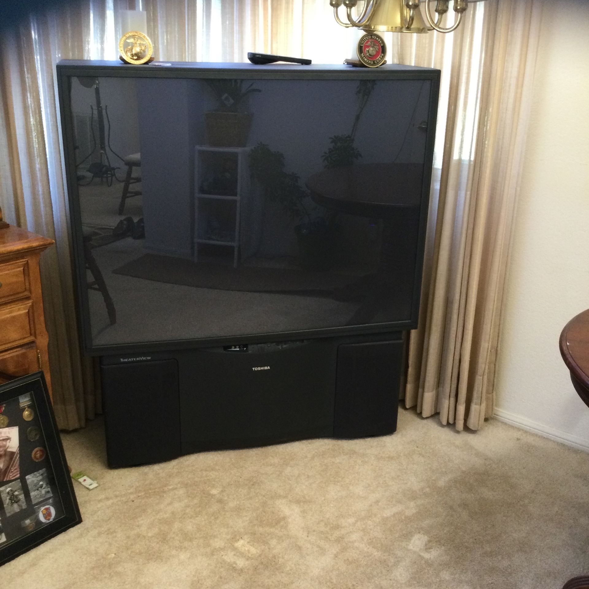 Toshiba Big Screen Box Tv
