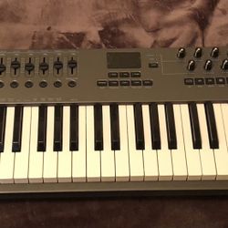 Nektar Impact Lx88 Midi Keyboard