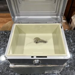 Metal Cash Box With Keys.  Size 6 inches wide and 3 inches tall.  Brand new never used.  Smoke free home 
