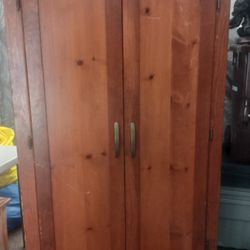 Vintage Design

Wardrobe fir 2 antique doors.

