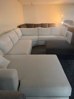 Large White Fabric Sectional Sofa with Chaise