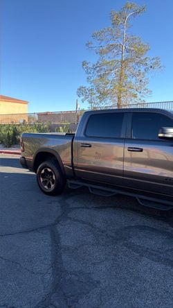 Pick up truck