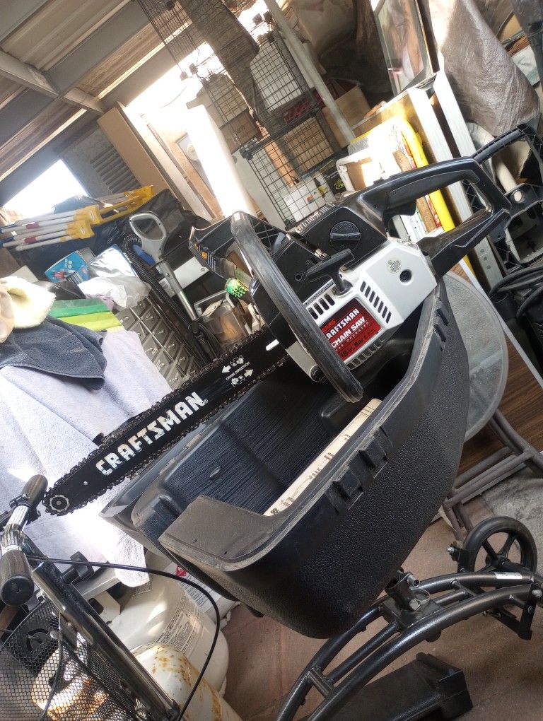 Craftsman Gas -18" Chain Saw 2.3ci
