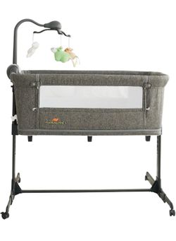 MAMAGENICS Baby Bassinet Bedside Crib with 2 Removable Waterproof Mattress Sheets, Multifunctional Crib Mobile, Mosquito Net & Carrying Bag Included
