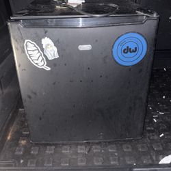 mini refrigerator 