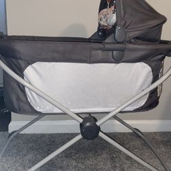 Fisher Price: Bassinet 