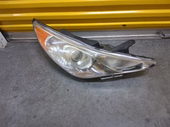 Hyundai Sonata Headlight