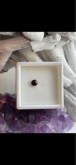 Approx .40cT 5MM RD Red Spinel Stone