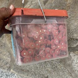 Caja De Tachuelas X $79.  O Mejor Oferta 