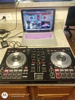 MacBook pro 2011 i5 and DdJ sb3 virtual DJ and music