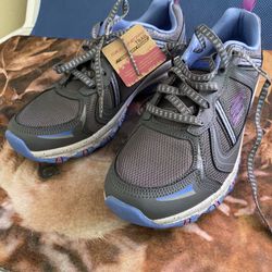 Skechers Women's Hillcrest Hiking Shoe Size 9 Trail