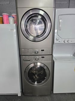Washer And Dryer Set LG  trom