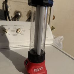 Milwaukee M18 Lamp 