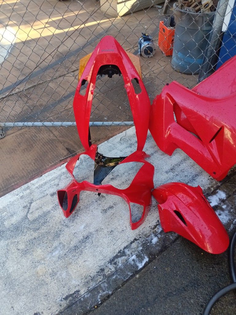 02 VFR Fairings,red,nose,sides Rear With lights ,