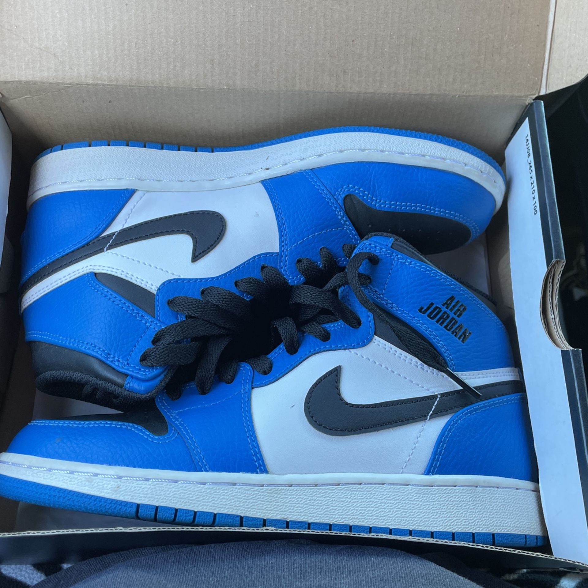 Air Jordan Retro High BG Size Y