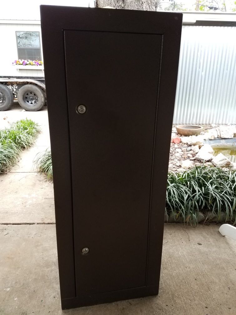Homak 3010 Home Security Gun Cabinet