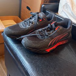 10.5 Men Black Red Puma Shoes 