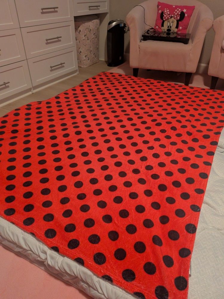 Polka Dot Red And Black Blanket With White Velvet Finish On The Inside Soft Light Perfect Baby Blanket