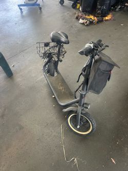 Electric scooter