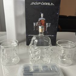 Unused Stormtrooper Whiskey Decanter Set