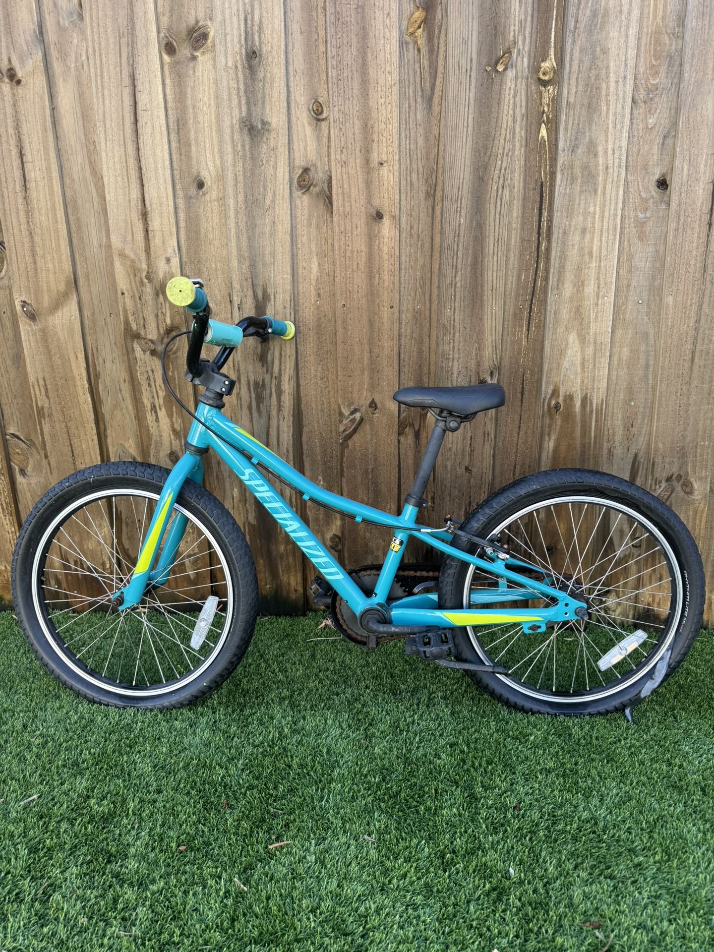 Specialized Kids Bike (20”) – Project / Fixer Upper