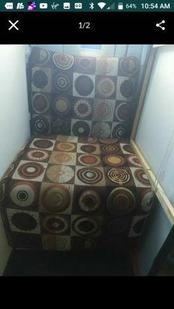 Elegant accent chair