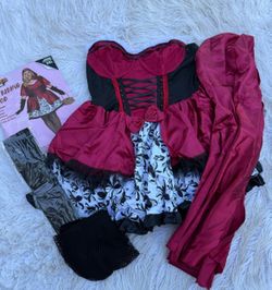 Women’s red riding hood costume